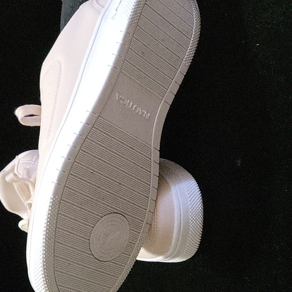 Shoes - Picture 5 of 12